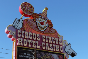circus circus hotel & casino sign